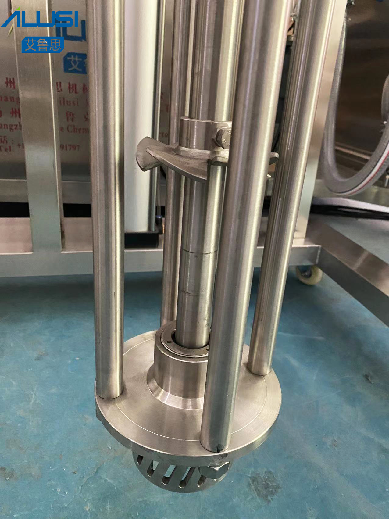100L Liquid Soap Paint Homogenization Machine Sanitary Stainless Steel Motor Pneumatic Lifting