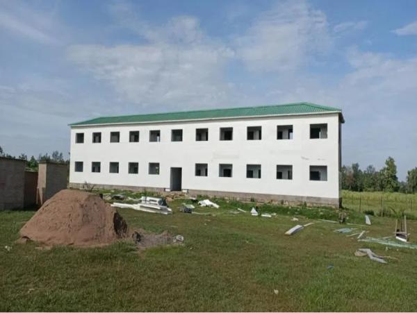 School Steel Frame Buildings Blast / Painted / Galvanized Surface Finished