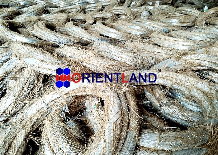16 Gauge GI Binding Wire Galvanized Tie Wire 1.6mm 0.3 Kg/Coil - 500 Kg/Coil