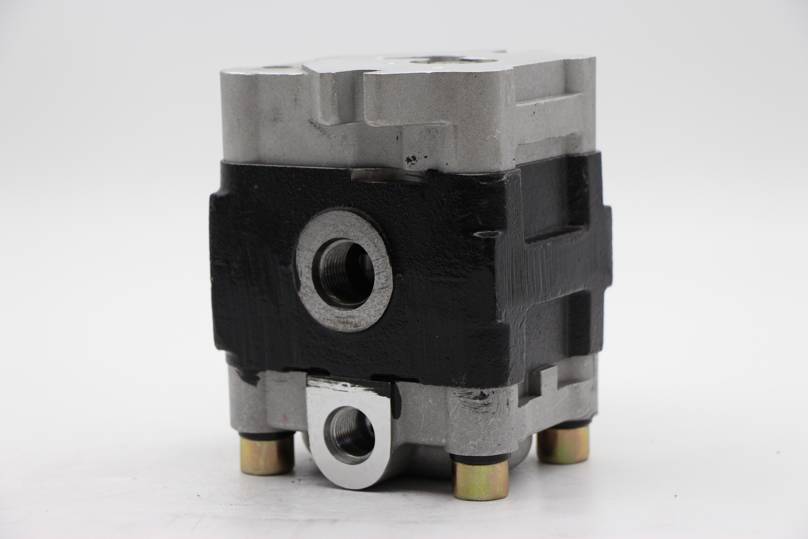 Hot sale good quality PVD-2B-36 gear pump .hydraulic pump for KOMATSU PC35 excavator