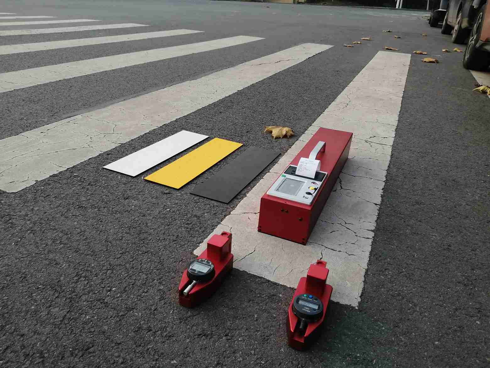 Indicate Accurancy 0.01mm Portable Marking Thickness Gauge For Thickness Of Road Markings