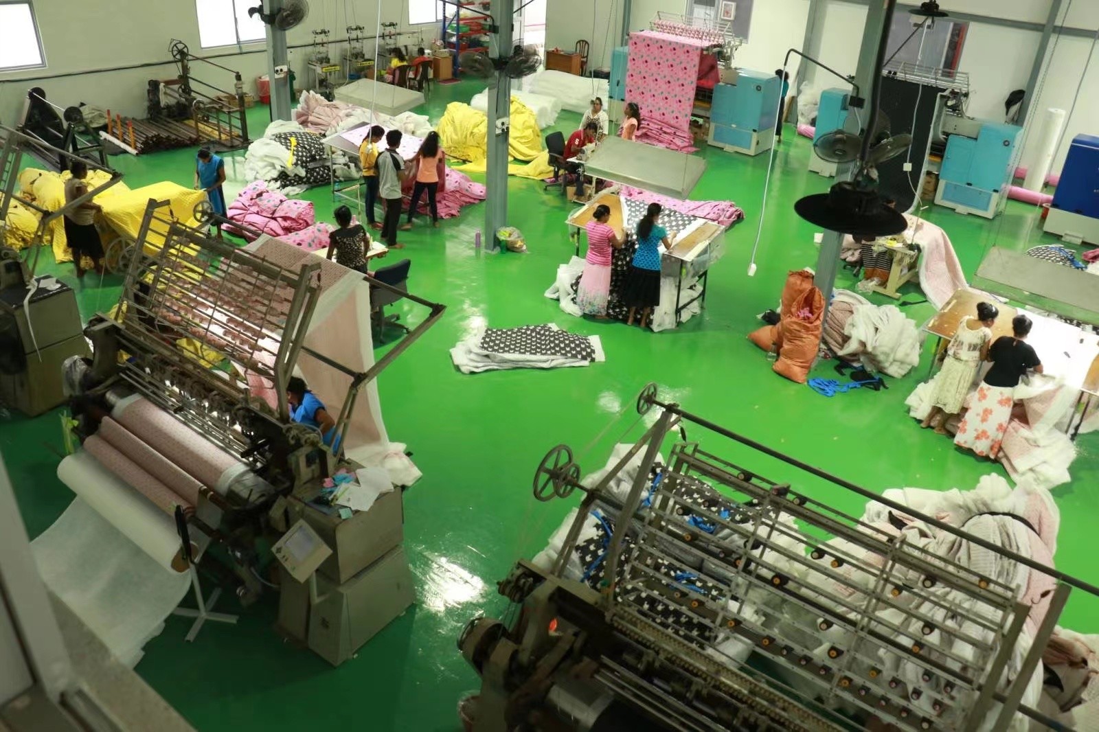 64 Inch Computerized Multi Needle Quilting Machine For Clothing