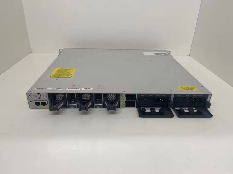 Uninterrupted Communication with Gigabit Ethernet Switch C 9200-48T-E 48 Ports Essentials Full-Duplex Half-Duplex