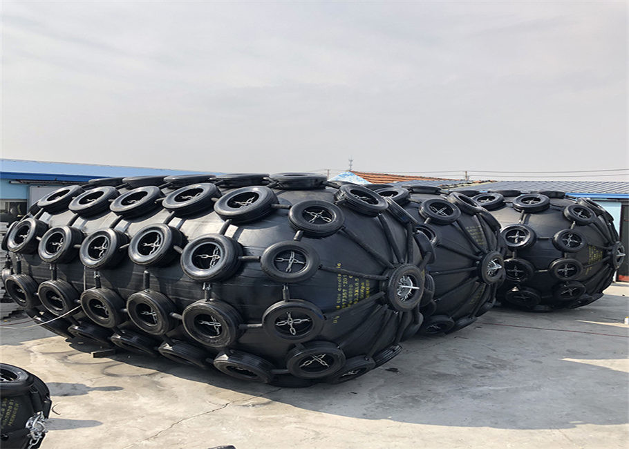 Flexible Pneumatic Rubber Fender For STS / STD / Ship To Ship And Ship To Dock