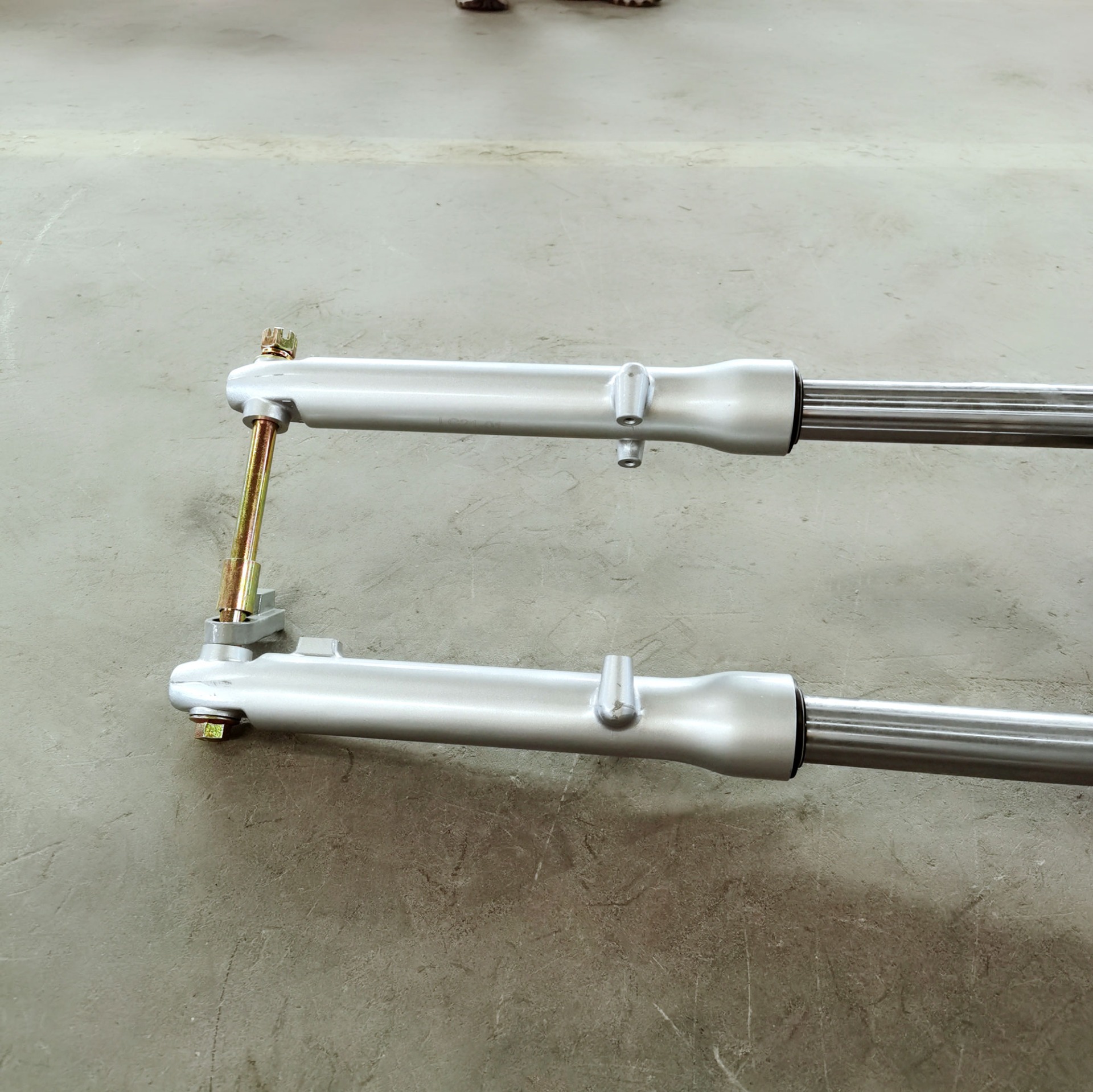 DAYANG Motorcycle Shock Absorber for Tricycle Aluminum Material Silver Steel Color