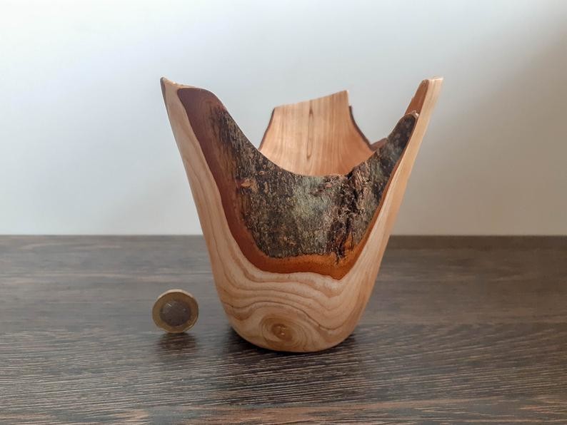 OEM ODM Hand Carved Wooden Bowl