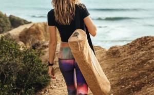 Quality FDA 28&quot; Sustainable Non Toxic Cork Yoga Mat Bag Moisture Resistant wholesale