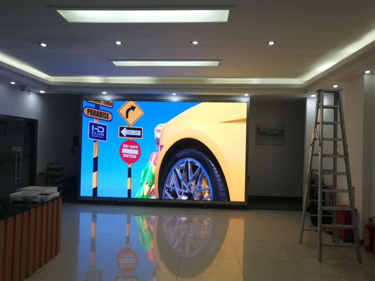 P3 P4 P5 P6 P7.62 Indoor Fixed LED Display 1300nits for Shopping Mall Front Install