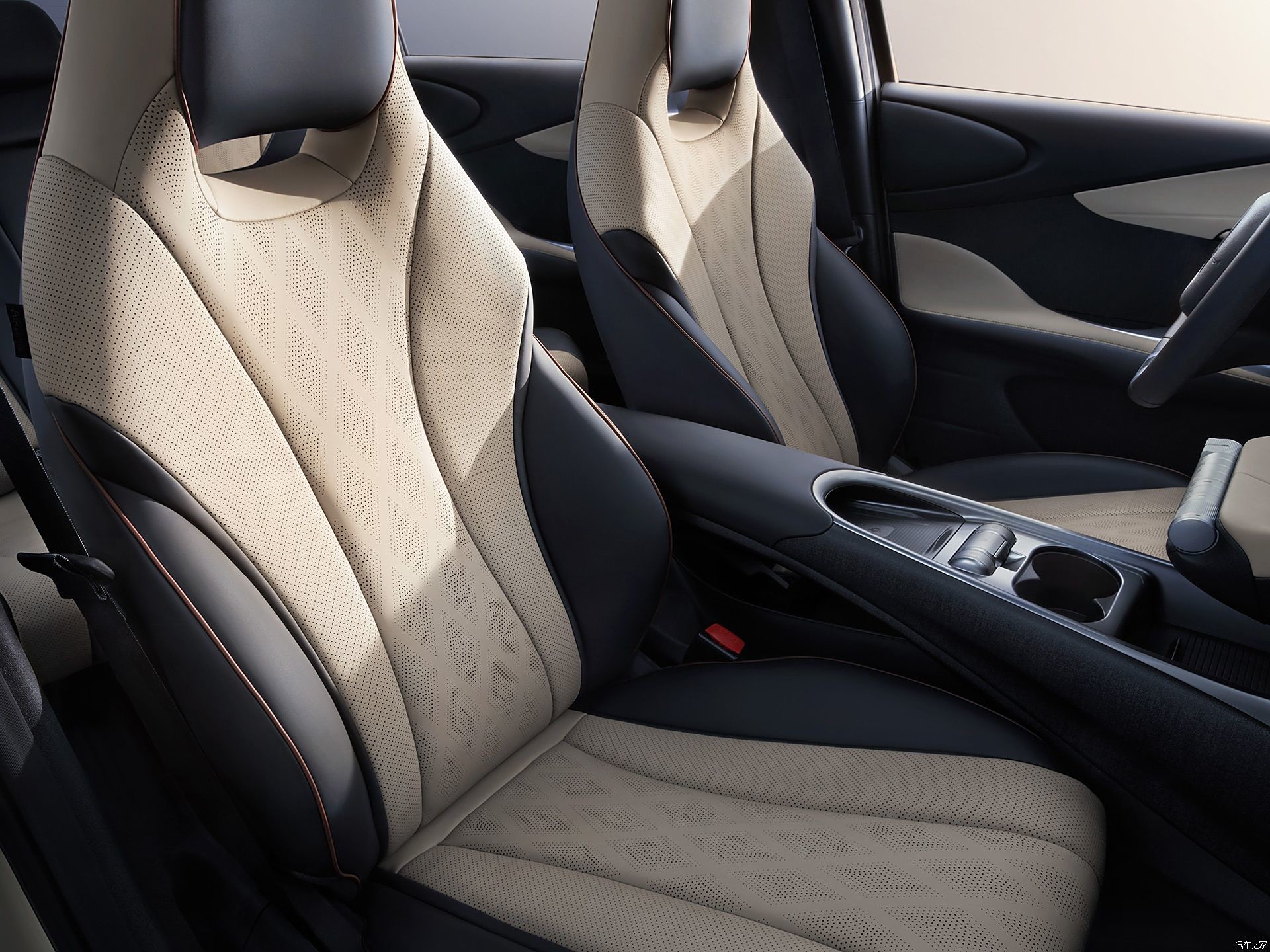 2025 BYD Dolphin, EV range increased to 520KM, configuration upgraded, price unchanged