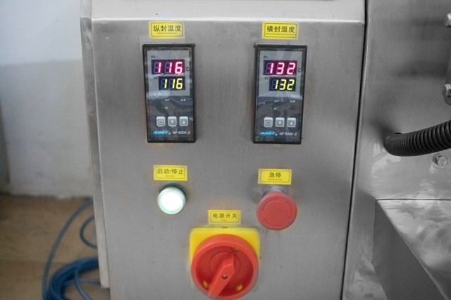 high efficiency high accuracy Full automatic chewing gum packaging machine With Counting