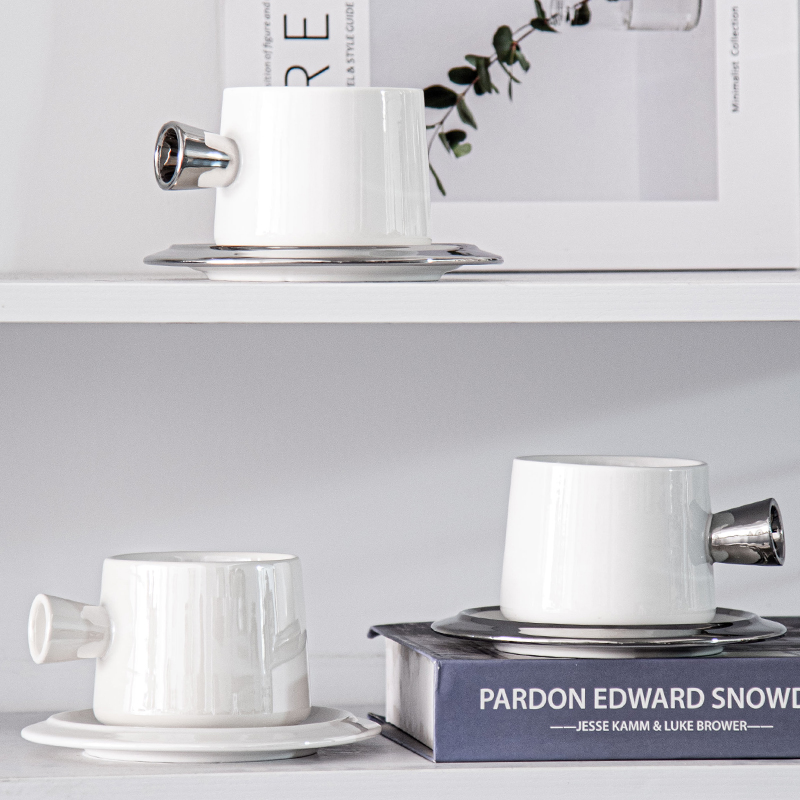 Porcelain Ceramic Coffee Cup and Saucer Set in European Modern Style for Afternoon Tea