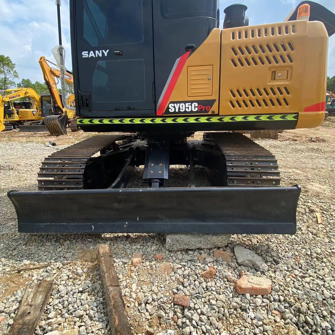 s Original Sany 95 Second-Hand Excavator with Good Condition and 0.39m3 Bucket Capacity