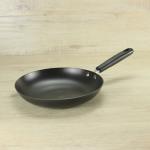 Light cast iron frying pan