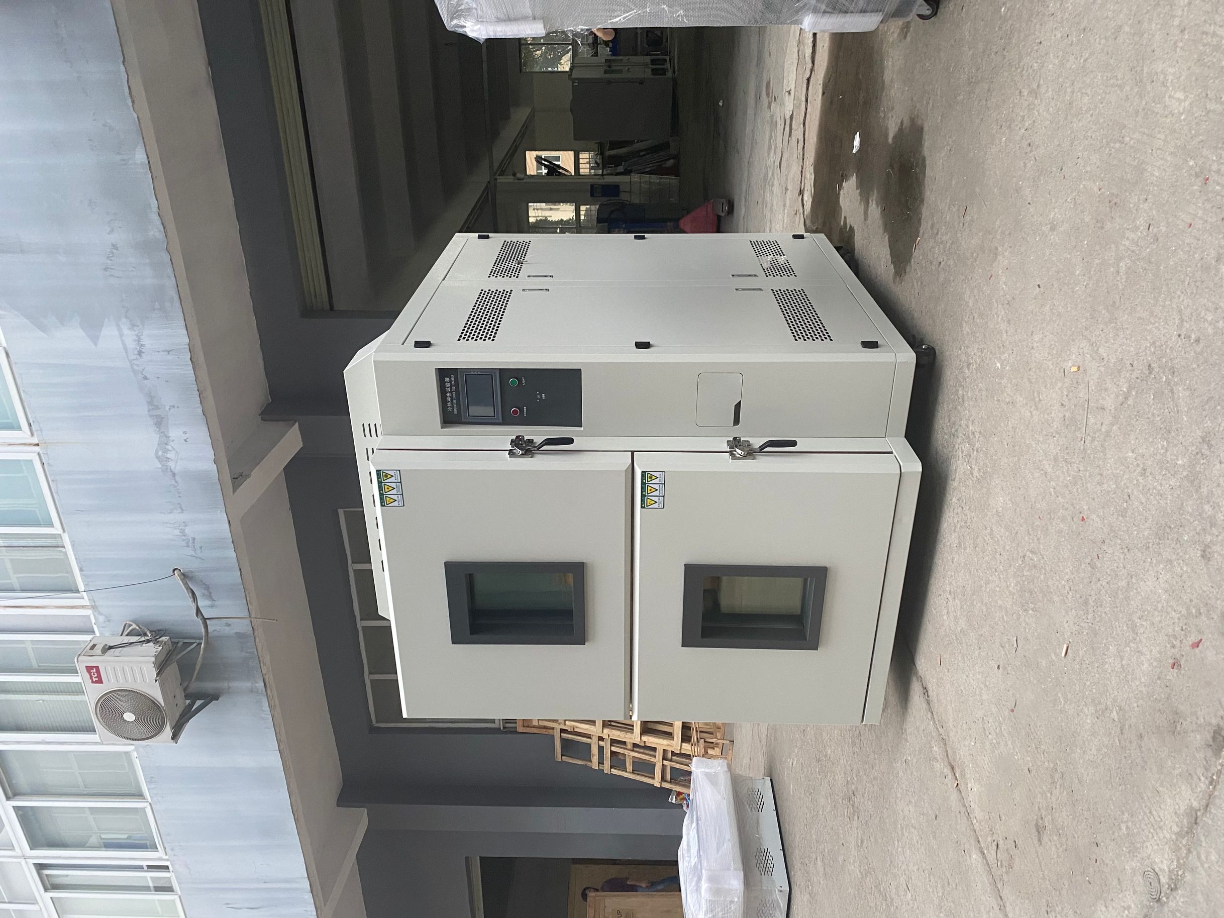 Two Box Fast Change Hot Impact Liquid To Liquid Thermal Shock Chamber
