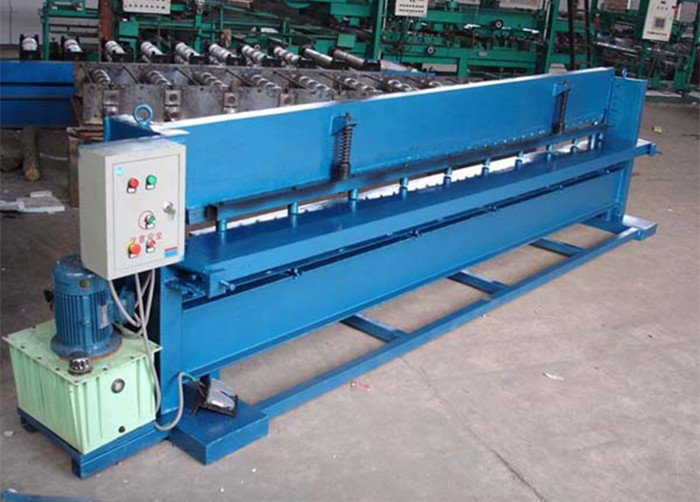 380V 50Hz Sheet Metal Cutting Machine With Cr12 Cutting Blade Material