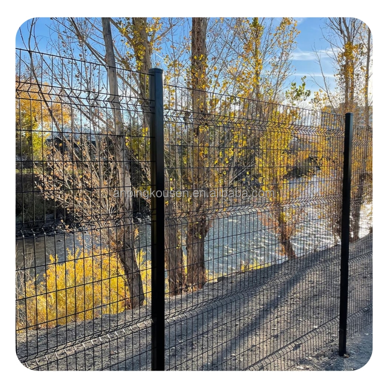 Home Outdoor 3D Curved Welded Wire Mesh Garden Fence for Fence Panel in Metal Material