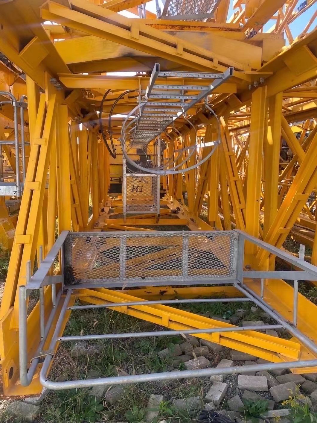 20 Years Zhonglian Tower Crane W7020-10e Tower Crane, Good Condition for Sale