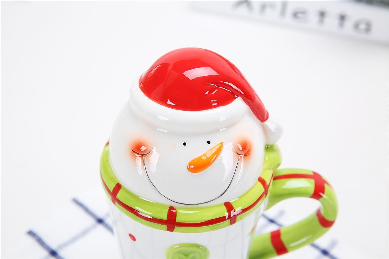 Round Holiday 301CC 10 Ounce Christmas Ceramic Mugs