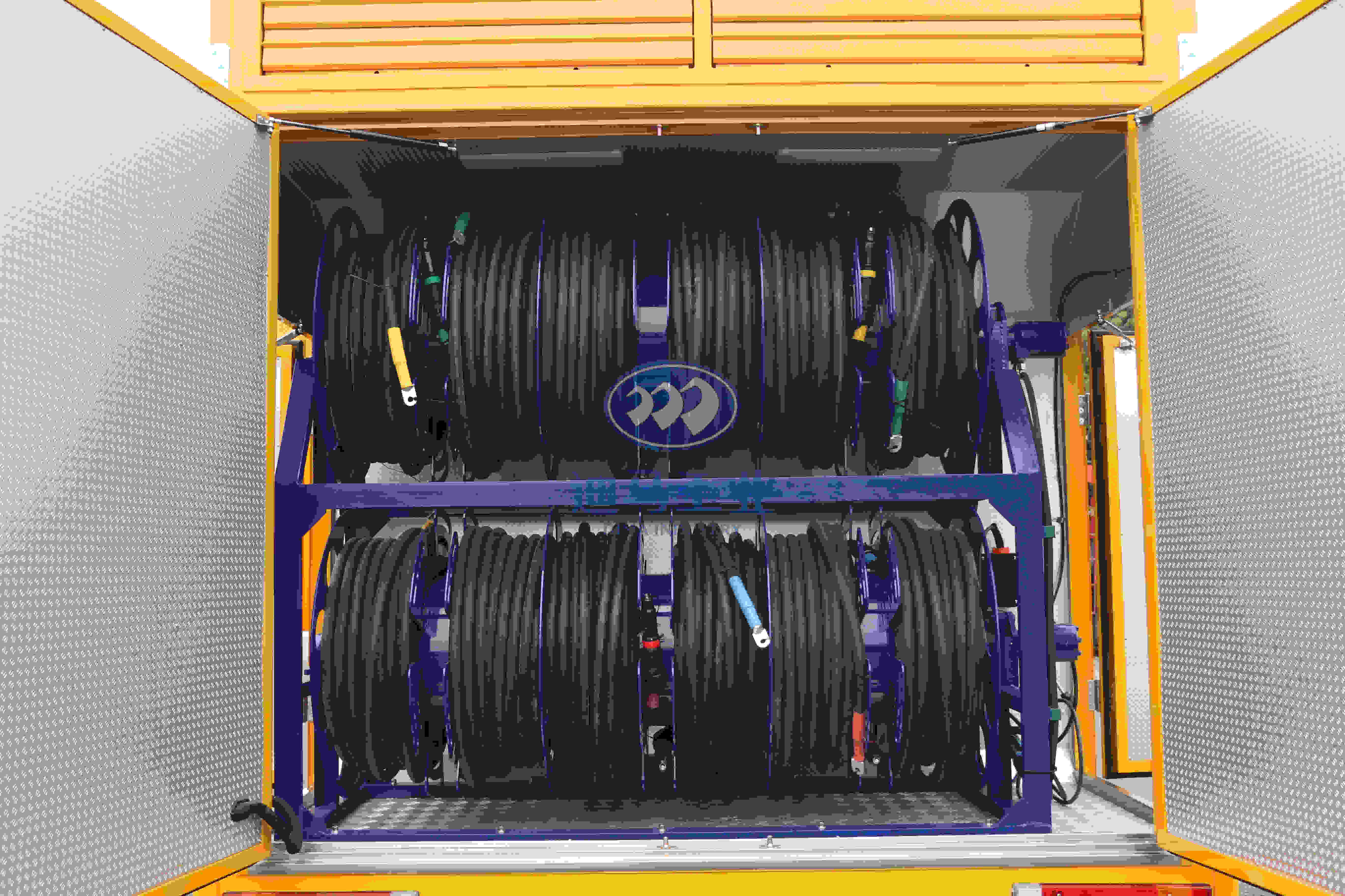 DMT5155XDY 300kw 6.8L Emergency Power Supply Truck