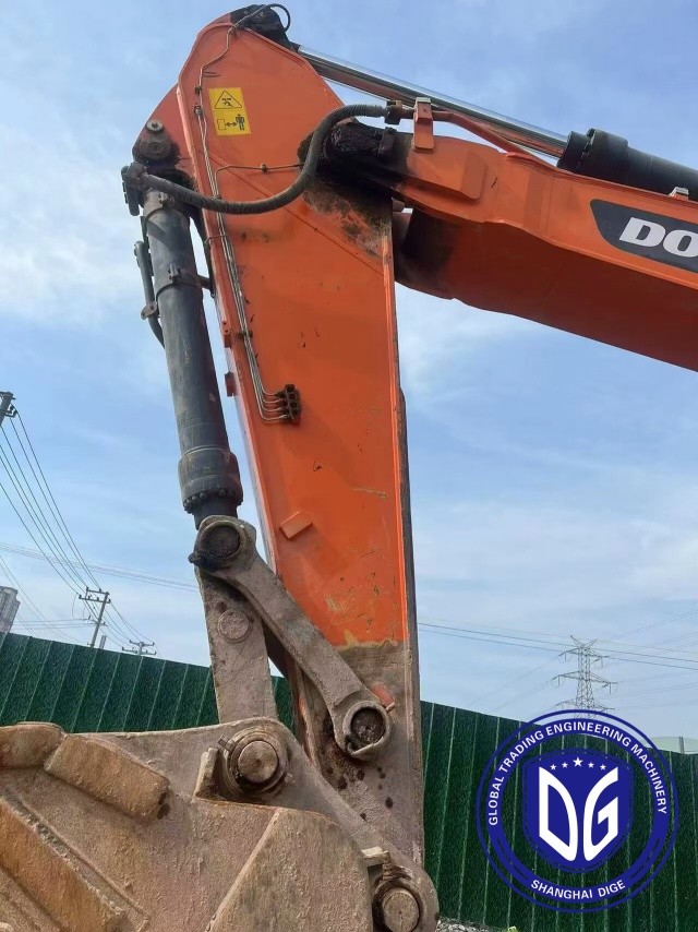 DX420LC 42 Ton Used Doosan Excavator With Efficient Hydraulic Circulation