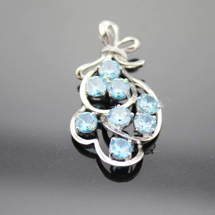 925 Silver Jewelry Grape Shape Blue Topaz Cubic Zircon Pendant Necklace (P44)