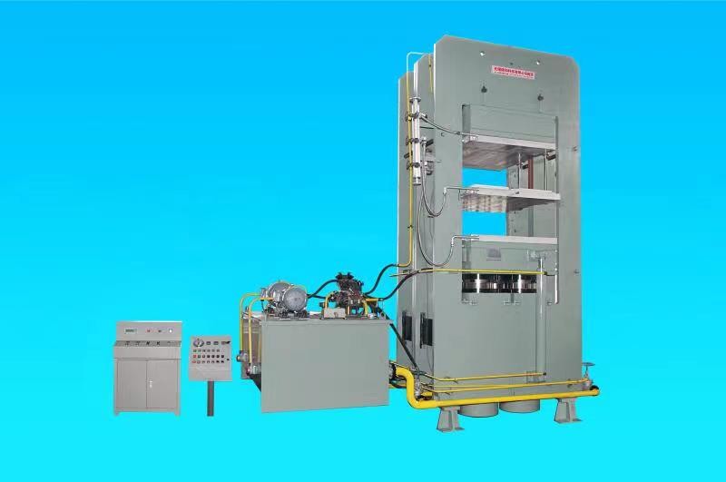 4 Column Rubber Conveyor Belt Production Line 1200 Ton Rubber Vulcanizer