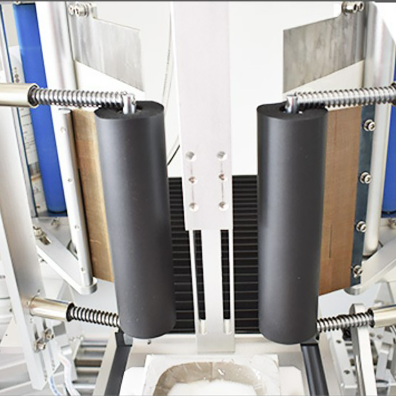 Rotary Bottle Labeling Machine for Double Side Labeling of Round and Square Bottles