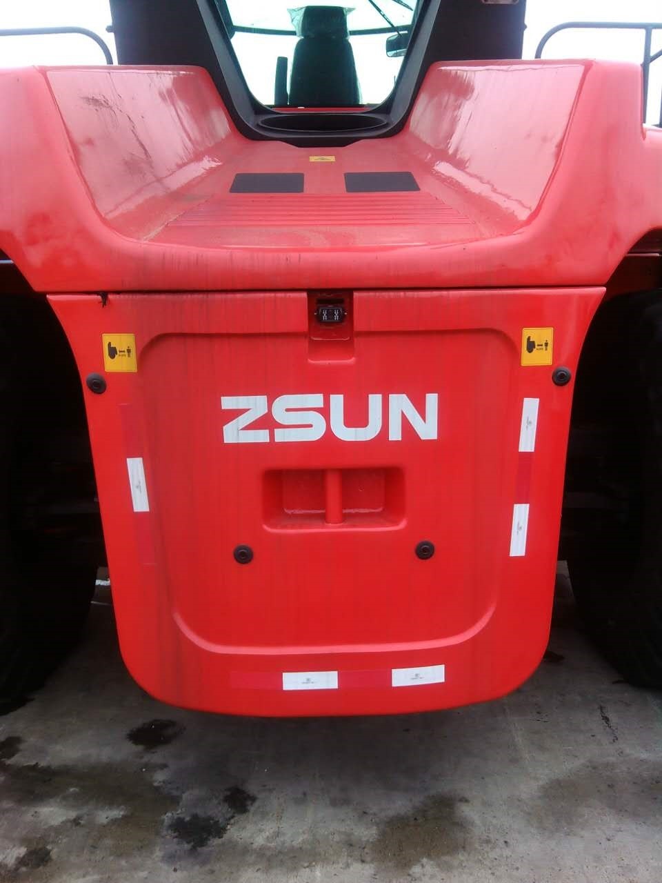 trailer truck Reverse Parking Sensor with 4 sensors the detection range is adjustable