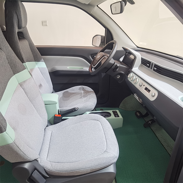 Energy Vehicle Wuling Hongguang Mini EV Car 2023 Chinese 4 Wheels Four Seats Auto with Ternary Lithium Electricity Battery