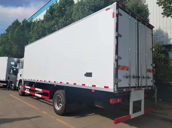 Transport Vehicle Shacman L3000 4x2 Heavy Duty Cargo Truck 245HP Support Customization
