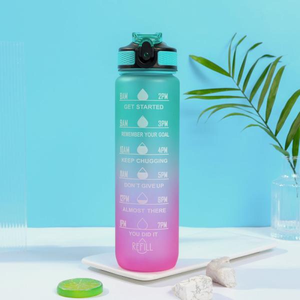Fashionable Gradient Color Frosted Plastic Sports Water Bottle 750ml Cycling