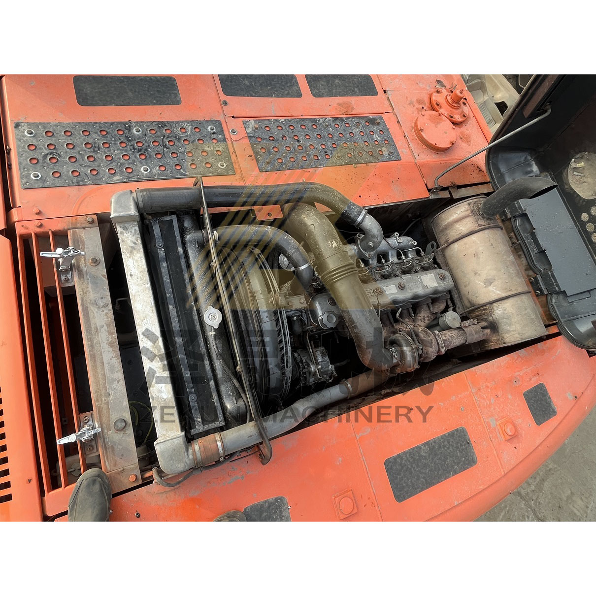 110 KW Second-Hand Excavator ZX200 Used Heavy Excavator for Your Construction Needs