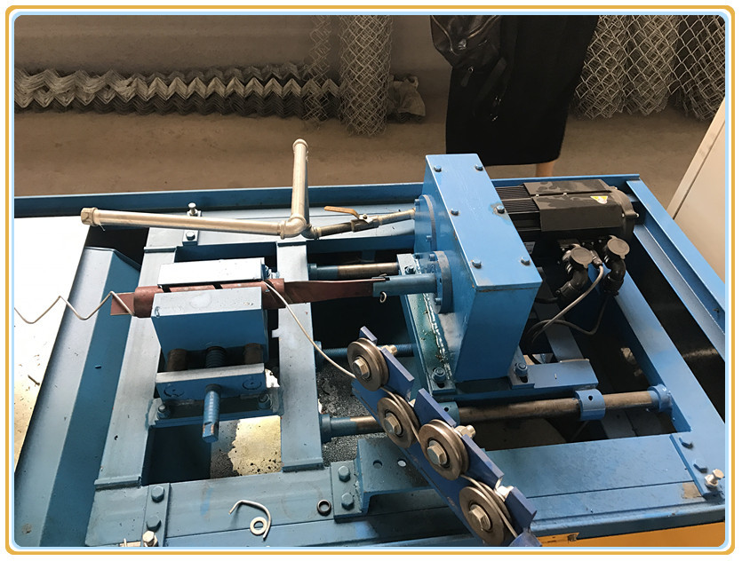 Best price Diamond Shape Mesh Chain Link Fence Making Machine Mechanical Automatic Roll Wire Mesh India