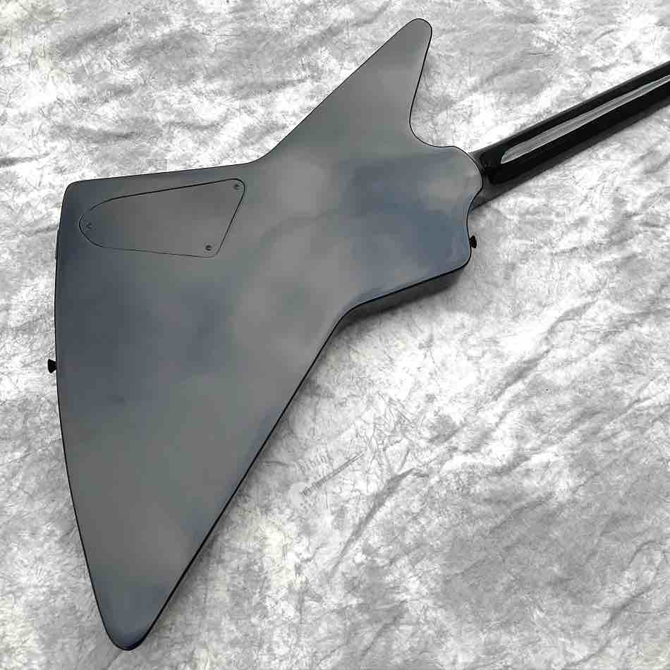 2020 New Style Custom Electric Guitar in Black with Guitar Logo Color and Shape Can be Customized