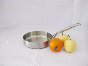 Quality Stainless steel tri-ply Frying pan,cast iron handle,Size 20/22/24/26/28cm wholesale