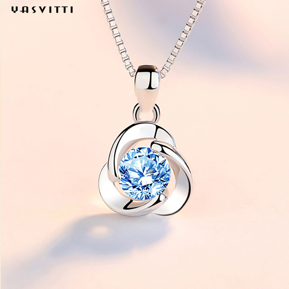 Clover Blue Crystal Pendant Simple Zircon Ladies Necklace Electroplating Alloy Necklace