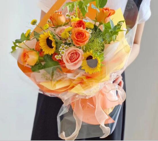 Glossy 40um Bopp Cellophane Gift Wrapping Paper For Flower