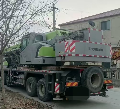 2020 Years Zoomlion Mobile Crane 50 Tons With Five-Arm Crane Jib For Heavy-Duty Construction Projects