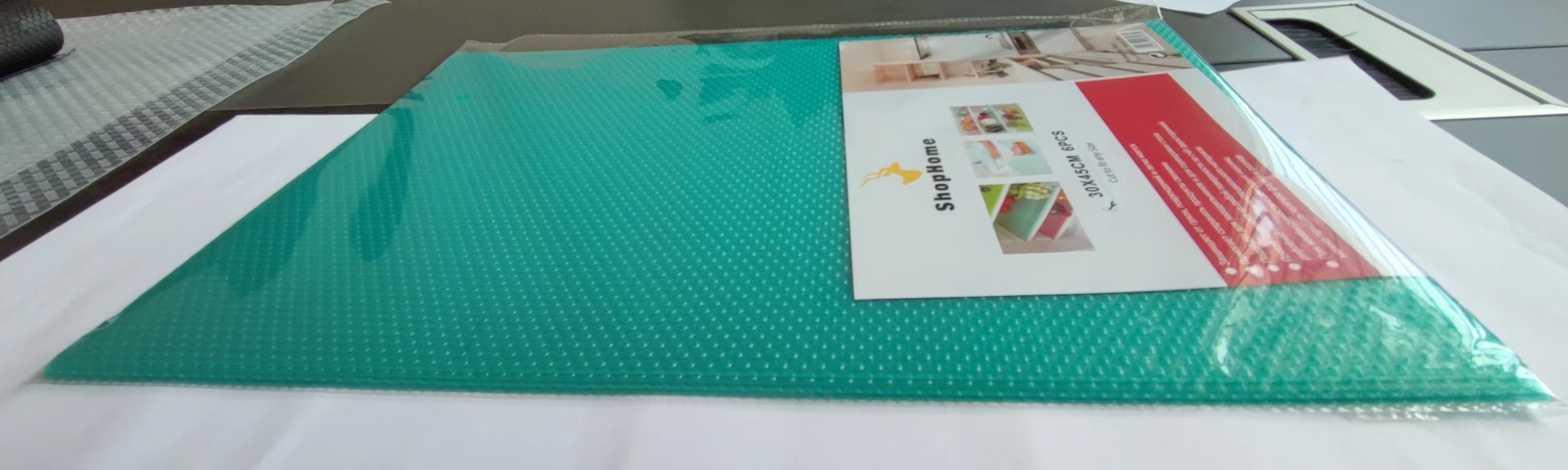XINHUI Refrigerator Cupboard Kitchen EVA Self Adhesive Drawer Liner Plastic 30*45cm