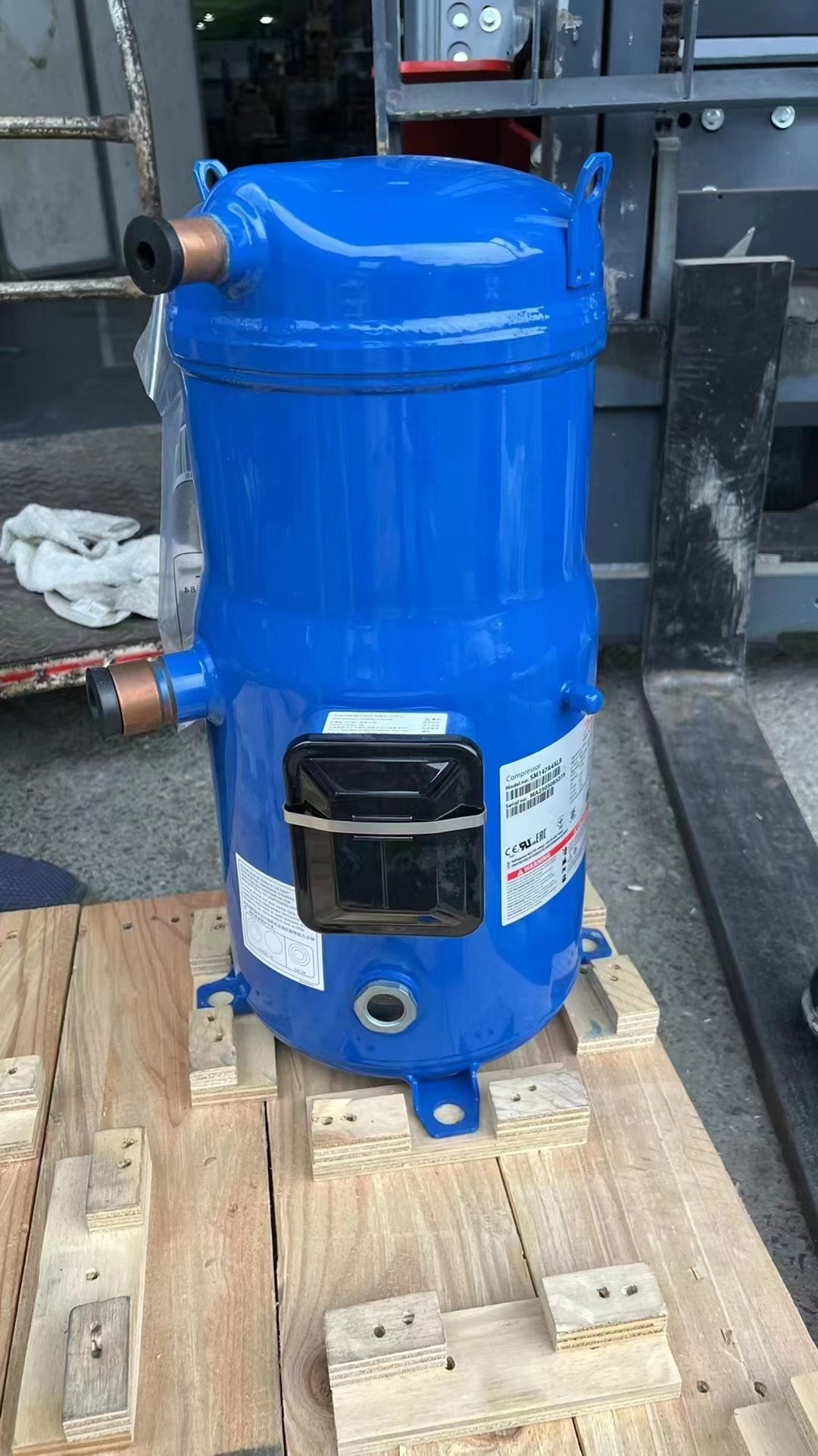 7HP 69600 BTU R22 Refrigeration Scroll Compressor SM084S4VC Reefer Compressor