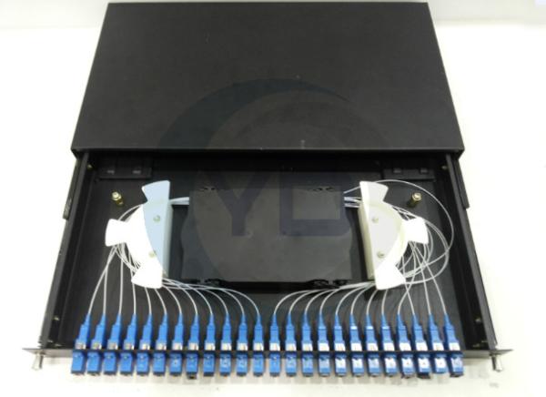 Standard Metal Sliding Tray Fiber Optic 19” Patch Panel 12 / 24 Port Fiber