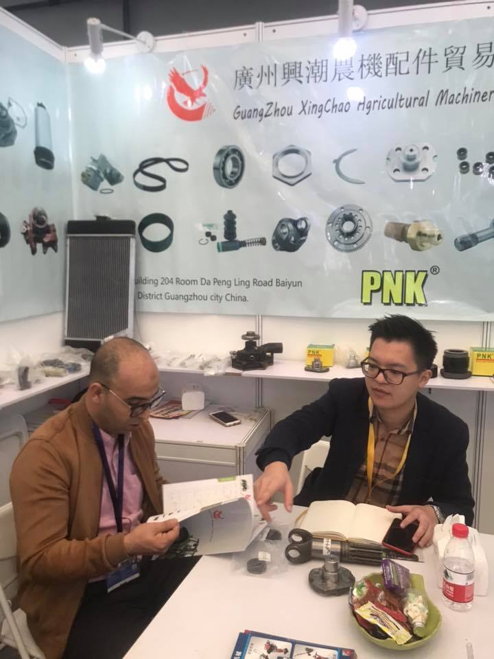 Re504638 Crankshaft JD 5000 Engine Tractor Spare Parts Guangzhou Tractor Parts Agricultural Machinery For JD