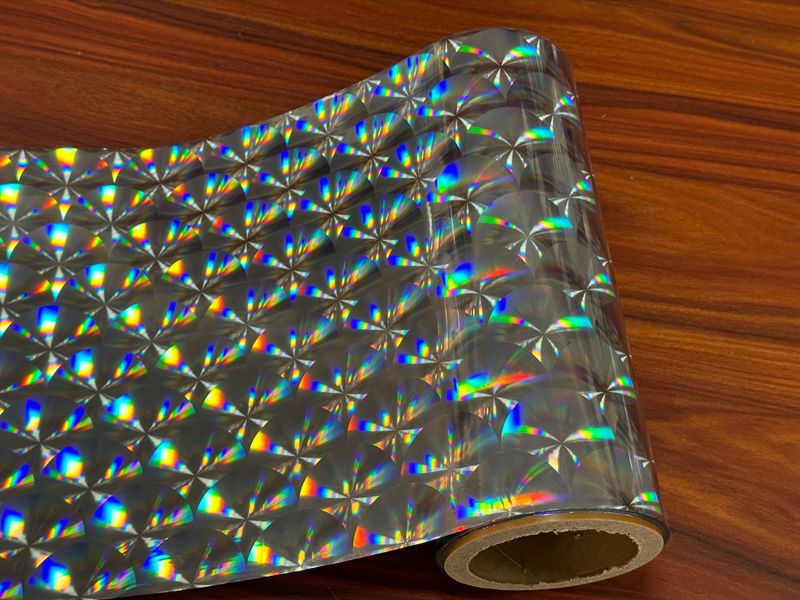 Gift Craft Industrial 3D Lens Holographic Laminating Film BOPP Thermal Lamination Film Roll