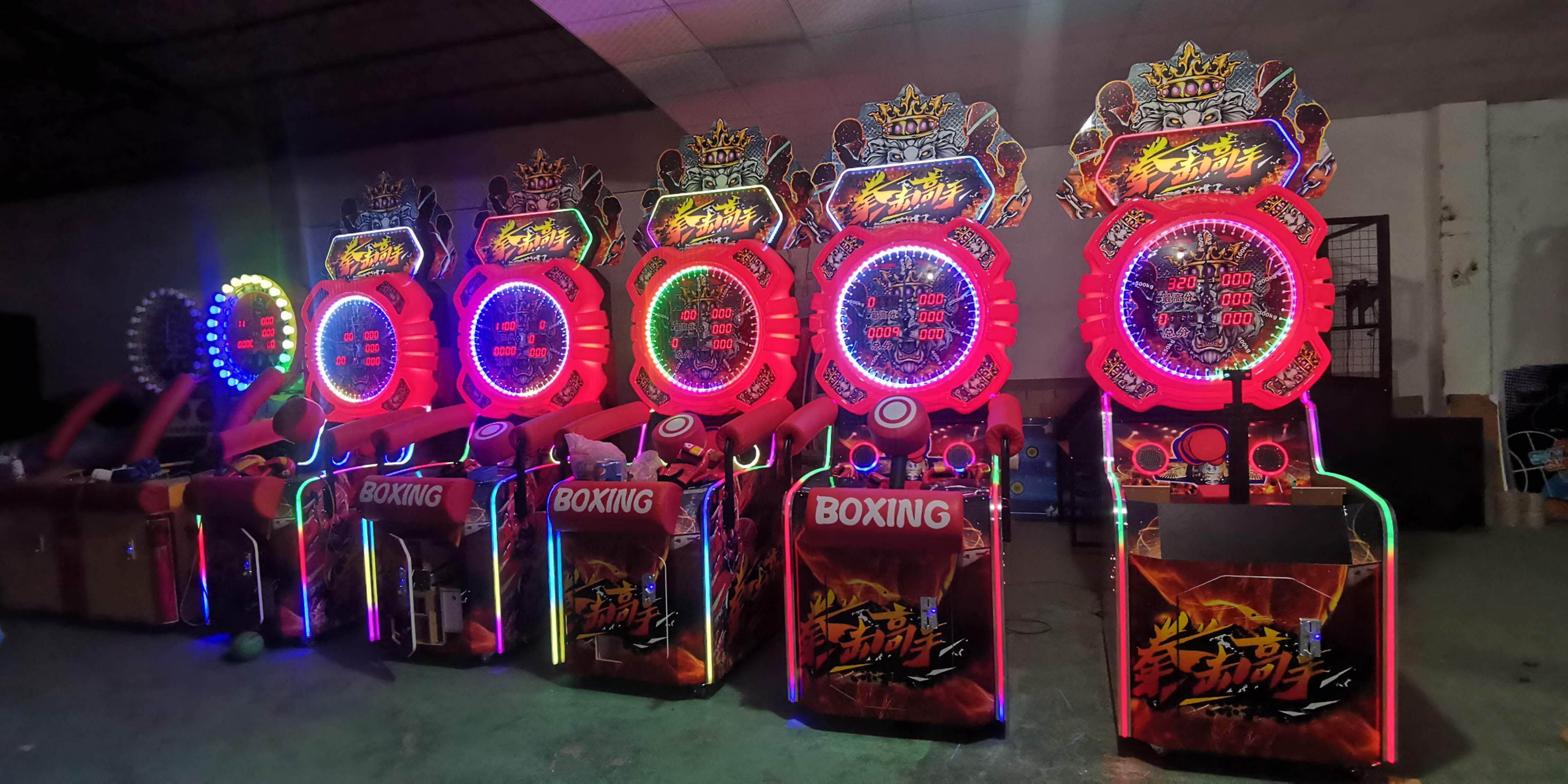Electronic Big Arcade Punching Machine Dynamic Game OEM