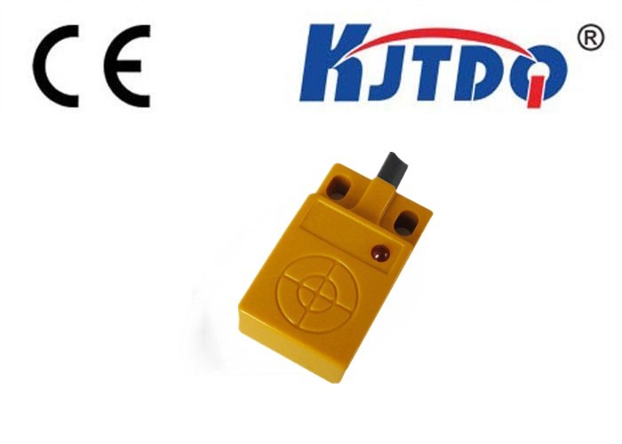 Yellow Inductive Proximity Switch Square Proximity Sensor Overload Protection