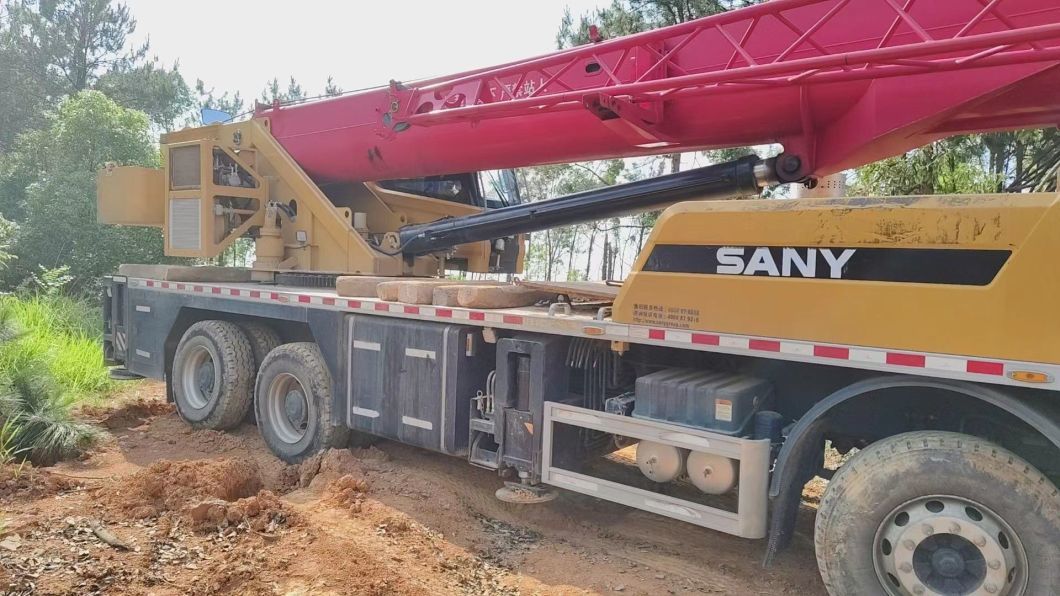 Small Mobile Crane 25 Tons Made in China 21 Years Production