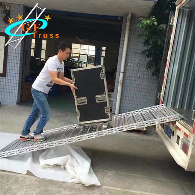 Aluminum End Folding Smart Car Trailer Ramps Sliver Truck Loader For Goods