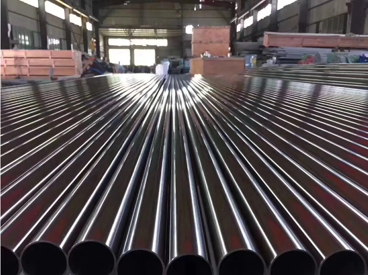 0Cr13 1Cr17 00Cr19Ni11 Welded Stainless Steel Tube For Heat Exchange Equipment