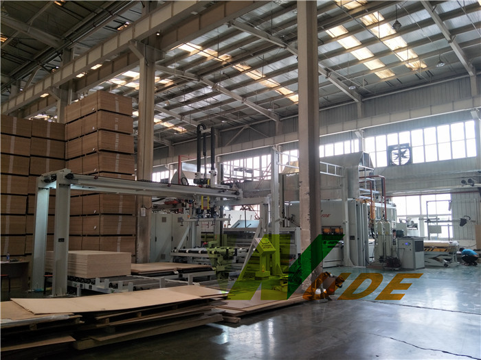 Automatic Short Cycle Lamination Line , MDF / HDF / PB Board Laminate Machine