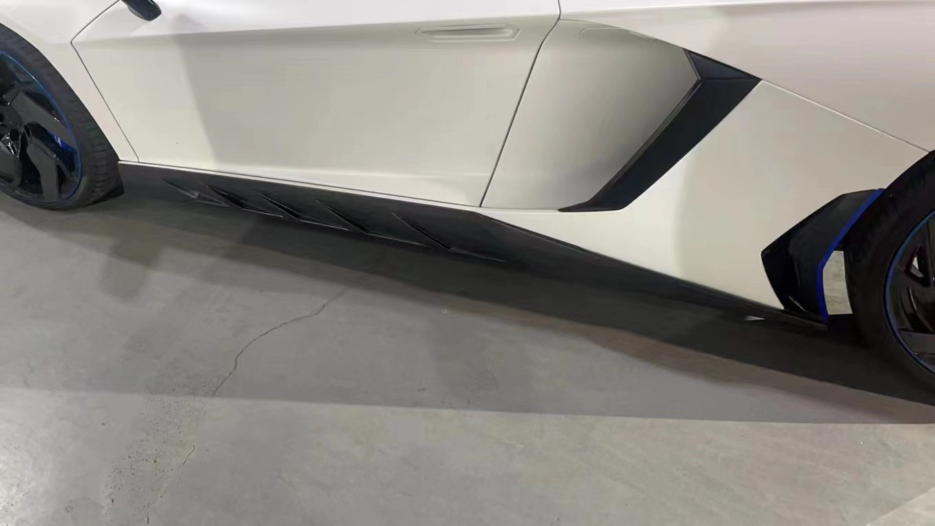 For Lamborghini LP700 LP750 Carbon Fiber Body Kit LP700 750 Upgraded Novi Front Shovel Side Skirt Body Kit